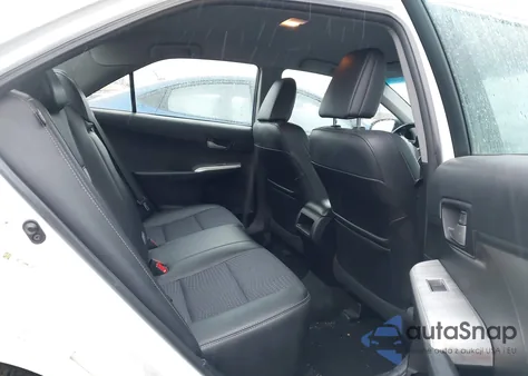 2014 Toyota Camry Se z USA, uszkodzony, nr VIN 4T1BF1FK8EU757553